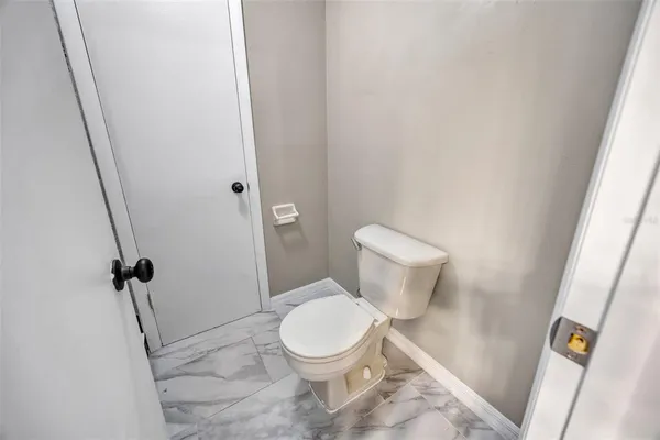 $239,000 | 9465 Forest Hills Circle, Tampa, FL 33612