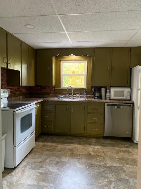303 East Pittston Road Pittston, ME 04345 - Photo 5 of 35 5