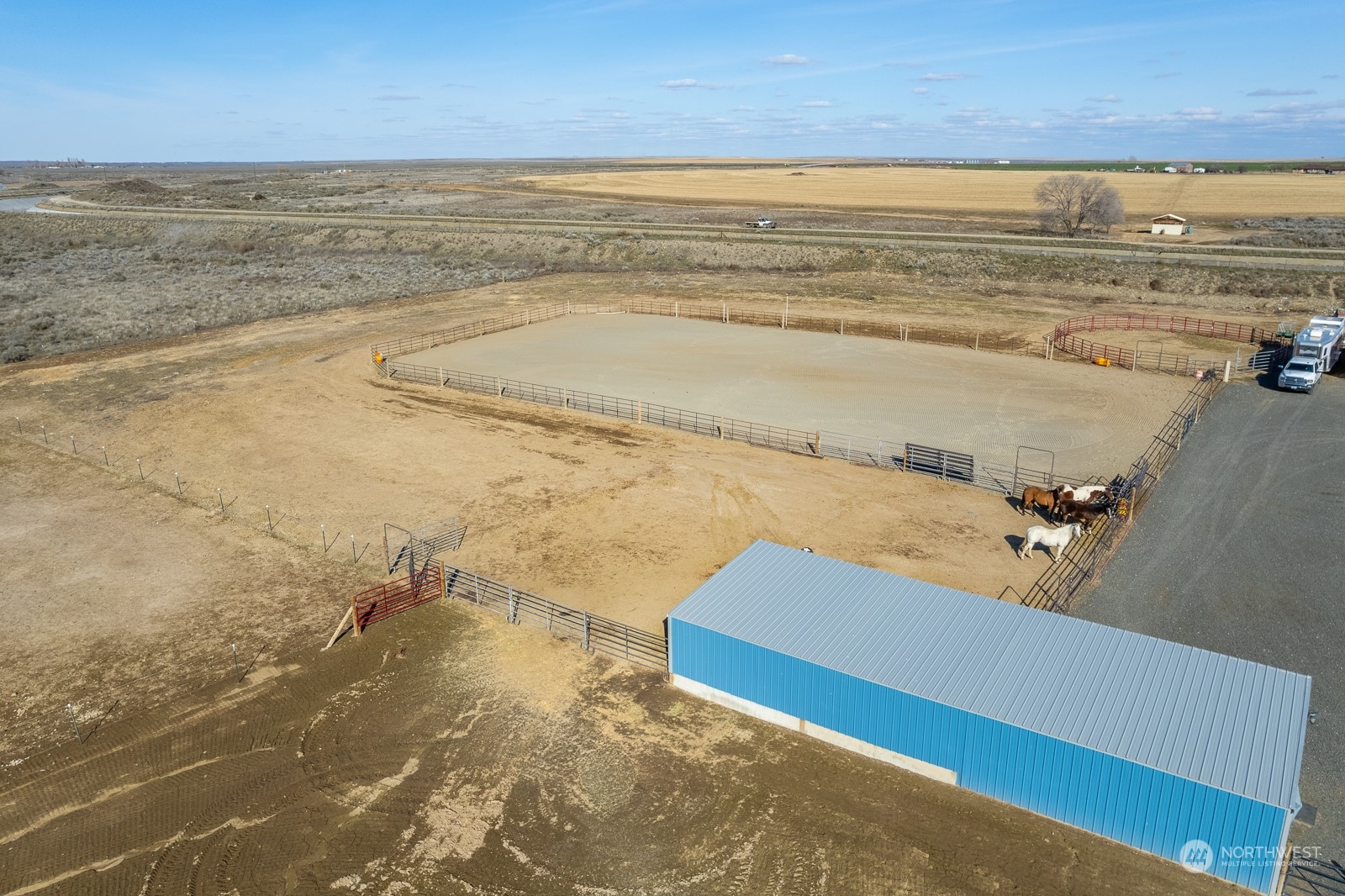 8079 Ne Road North Moses Lake, WA 98837 - Photo 5 of 26 a view of an ocean and beach