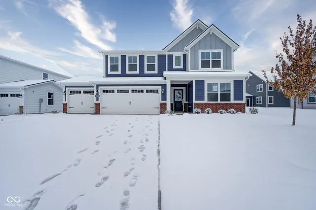 $439,995 | 7600 Fallsworth Drive, Avon, IN 46123