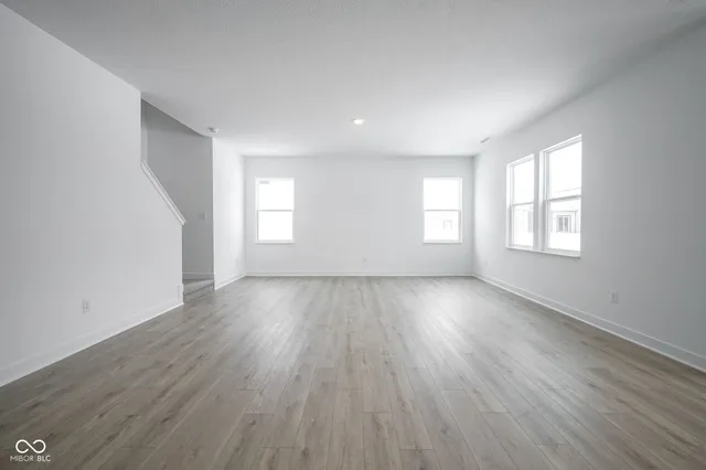 $439,995 | 7600 Fallsworth Drive, Avon, IN 46123