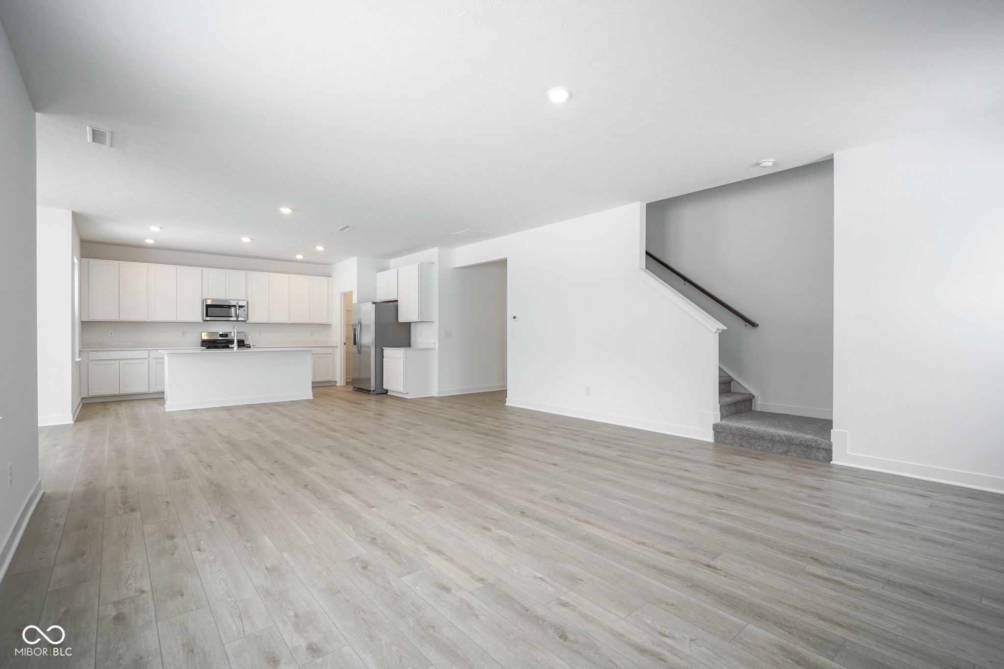 7600 Fallsworth Drive Avon, IN 46123 - Photo 12 of 53