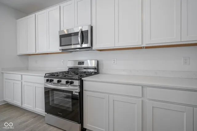 $439,995 | 7600 Fallsworth Drive, Avon, IN 46123