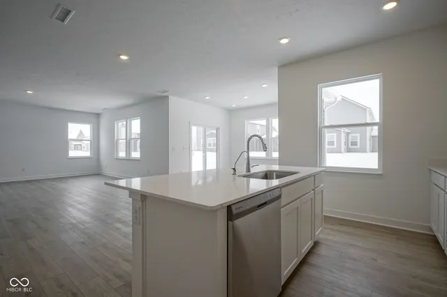 $439,995 | 7600 Fallsworth Drive, Avon, IN 46123