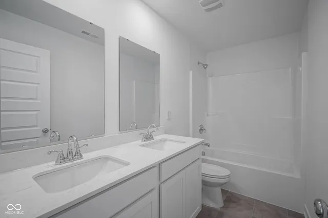 $439,995 | 7600 Fallsworth Drive, Avon, IN 46123