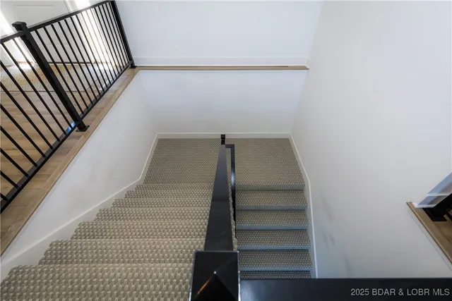 $995,000 | 17023 East Seminole Drive, Rocky Mount, MO 65072