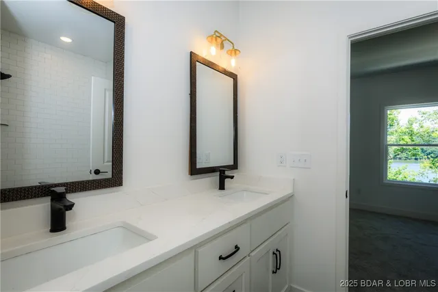 $995,000 | 17023 East Seminole Drive, Rocky Mount, MO 65072