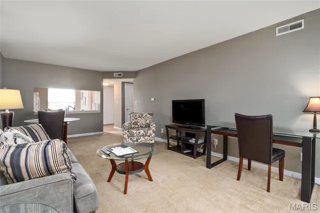 $149,000 | 1969 Green Glen Drive, Unit 303, St. Louis, MO 63122