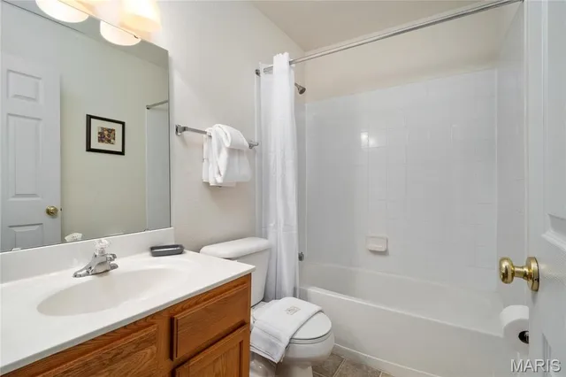 $149,000 | 1969 Green Glen Drive, Unit 303, St. Louis, MO 63122