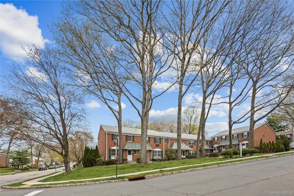 $499,000 | 4 Salem Court, Suffern, NY 10901