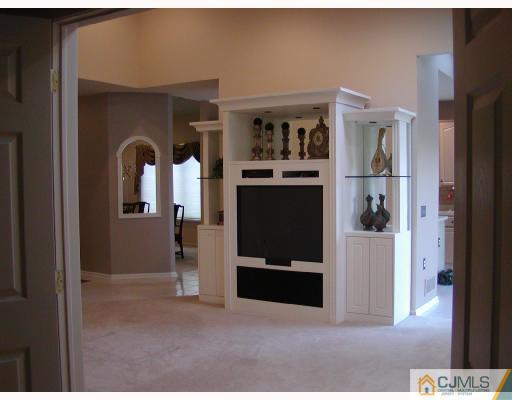 22 Chichester Road Monroe Township, NJ 08831 - Photo 3 of 10 Gallery Image 3