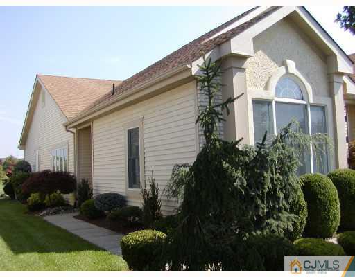 22 Chichester Road Monroe Township, NJ 08831 - Photo 5 of 10 Gallery Image 5