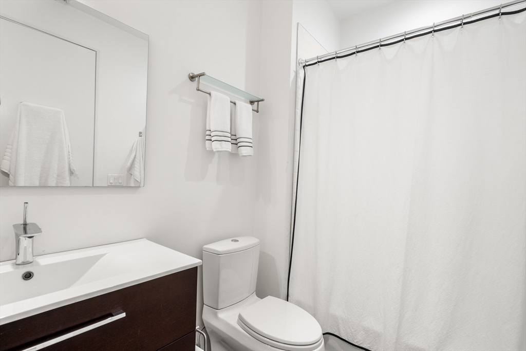 618 East 2nd Street, Unit 3 Boston, MA 02127 - Photo 10 of 18
