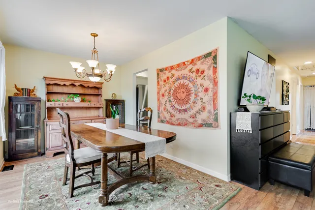 $368,900 | 565 Emerson Circle, Bolingbrook, IL 60440