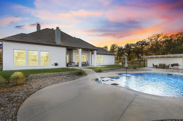 $1,249,900 | 2024 Antler Loop, Poolville, TX 76487