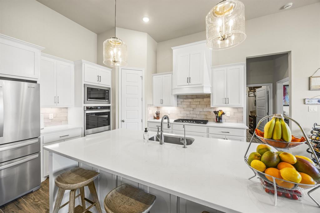 2024 Antler Loop Poolville, TX 76487 - Photo 12 of 40 Gas Range!!