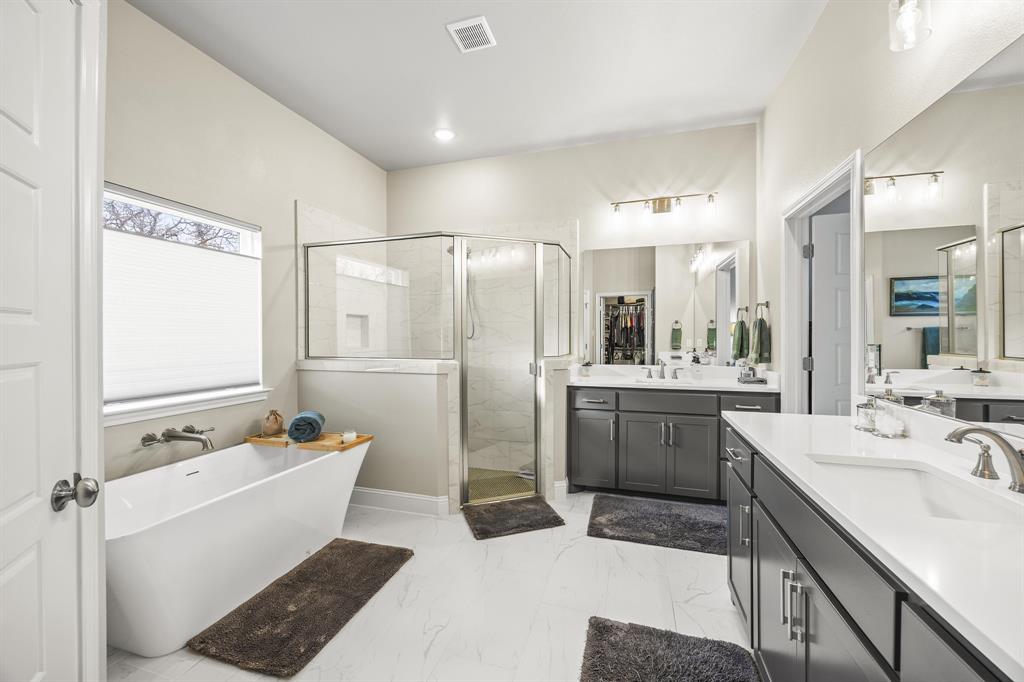 2024 Antler Loop Poolville, TX 76487 - Photo 19 of 40 Double vanities!