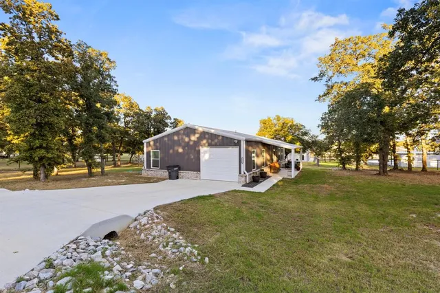 $1,299,000 | 2024 Antler Loop, Poolville, TX 76487
