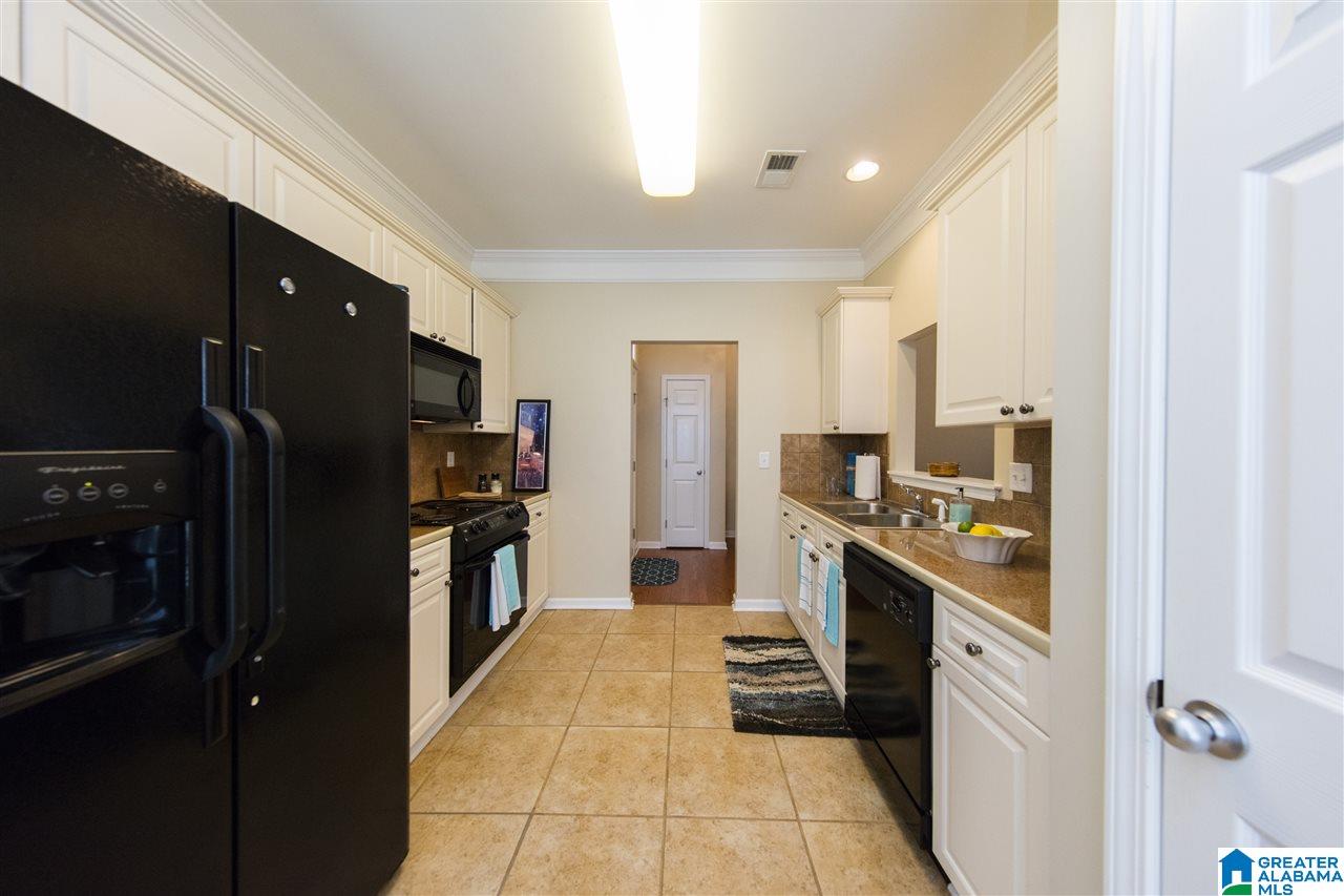 2425 Forest Lakes Lane Sterrett, AL 35147 - Photo 14 of 34