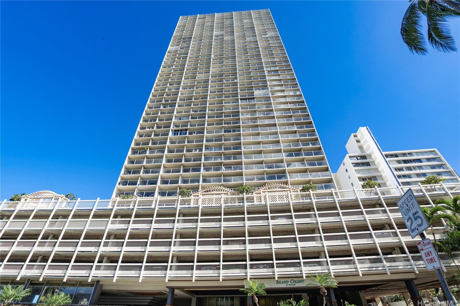 445 Seaside Avenue, Unit 2006 Honolulu, HI 96815 - Photo 21 of 23 a view of a large building