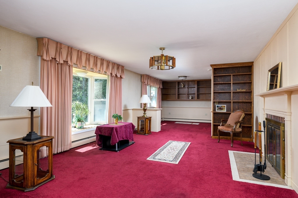 55 Old Common Road Auburn, MA 01501 - Photo 4 of 36