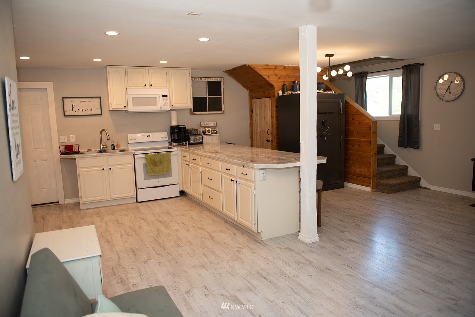 650-38 Logan Hill Road Chehalis, WA 98532 - Photo 8 of 36 a kitchen with cabinets and wooden floor
