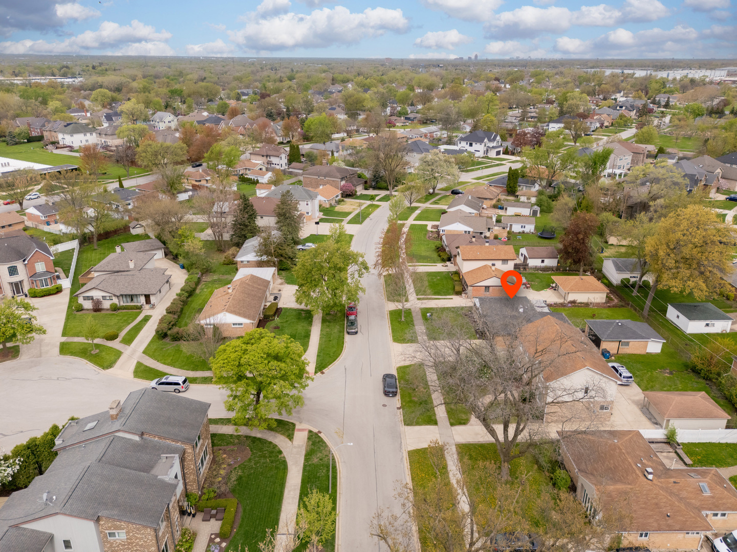 439 Highview Avenue Elmhurst, IL 60126 - Photo 39 of 42 an aerial view of residential houses with outdoor space