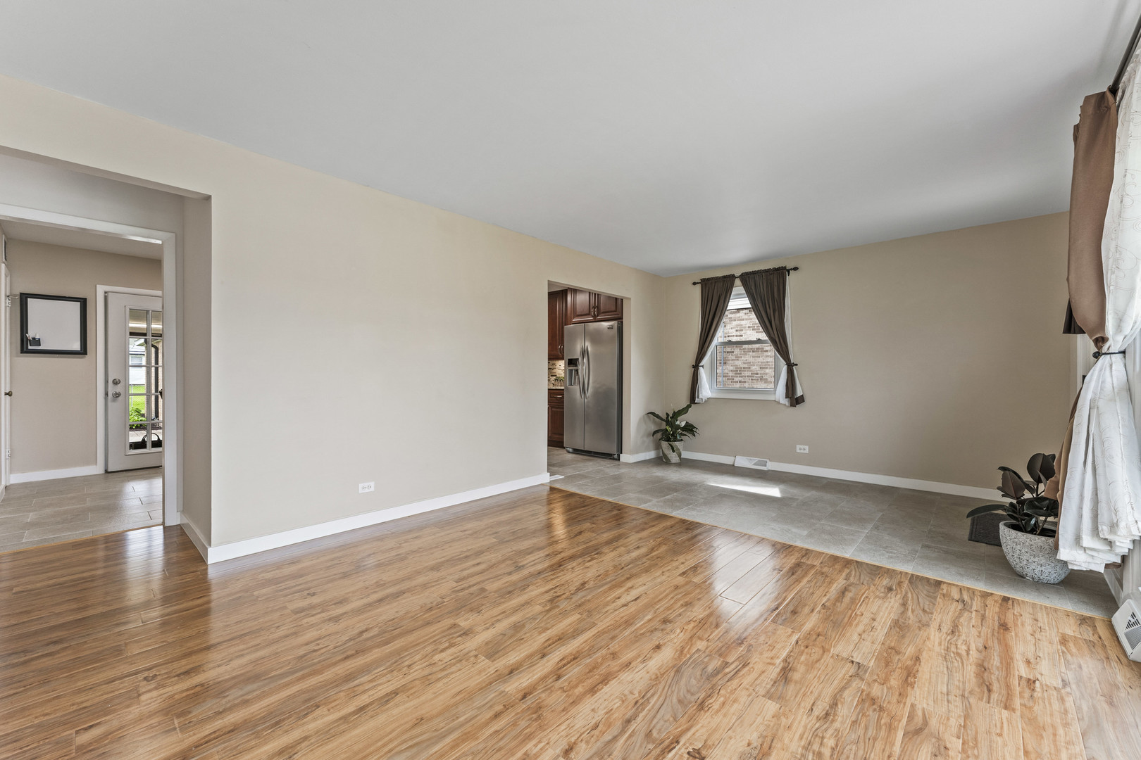 439 Highview Avenue Elmhurst, IL 60126 - Photo 7 of 42 a view of empty room with wooden floor
