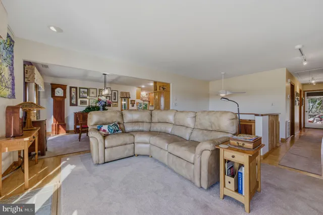 $800,000 | 106 Florida Avenue, Milton, DE 19968