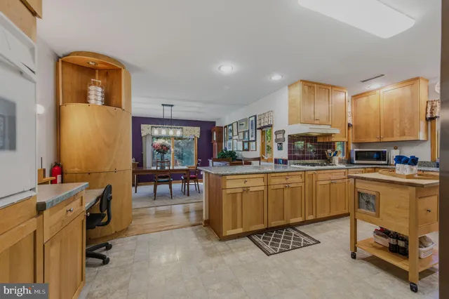 $800,000 | 106 Florida Avenue, Milton, DE 19968