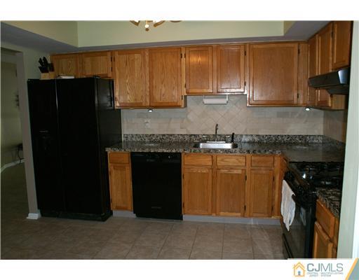 158 Redpine Loop Old Bridge, NJ 08857 - Photo 12 of 20 Gallery Image 12