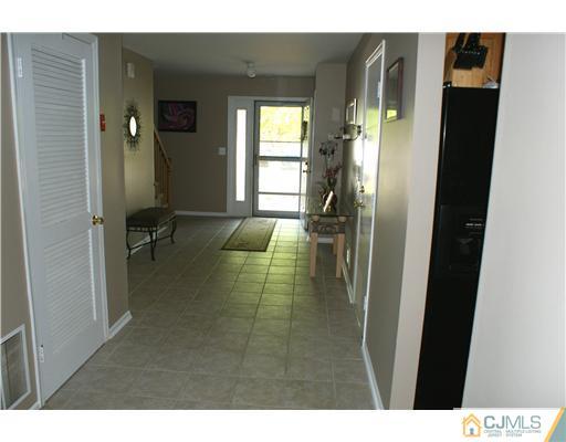 158 Redpine Loop Old Bridge, NJ 08857 - Photo 4 of 20 Gallery Image 4
