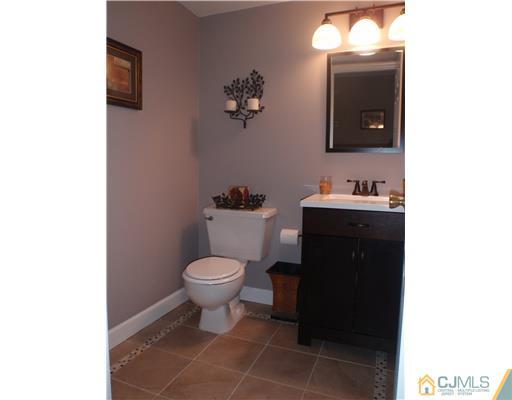 158 Redpine Loop Old Bridge, NJ 08857 - Photo 5 of 20 Gallery Image 5