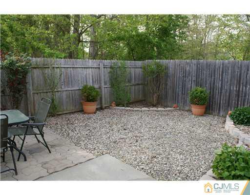 158 Redpine Loop Old Bridge, NJ 08857 - Photo 10 of 20 Gallery Image 10