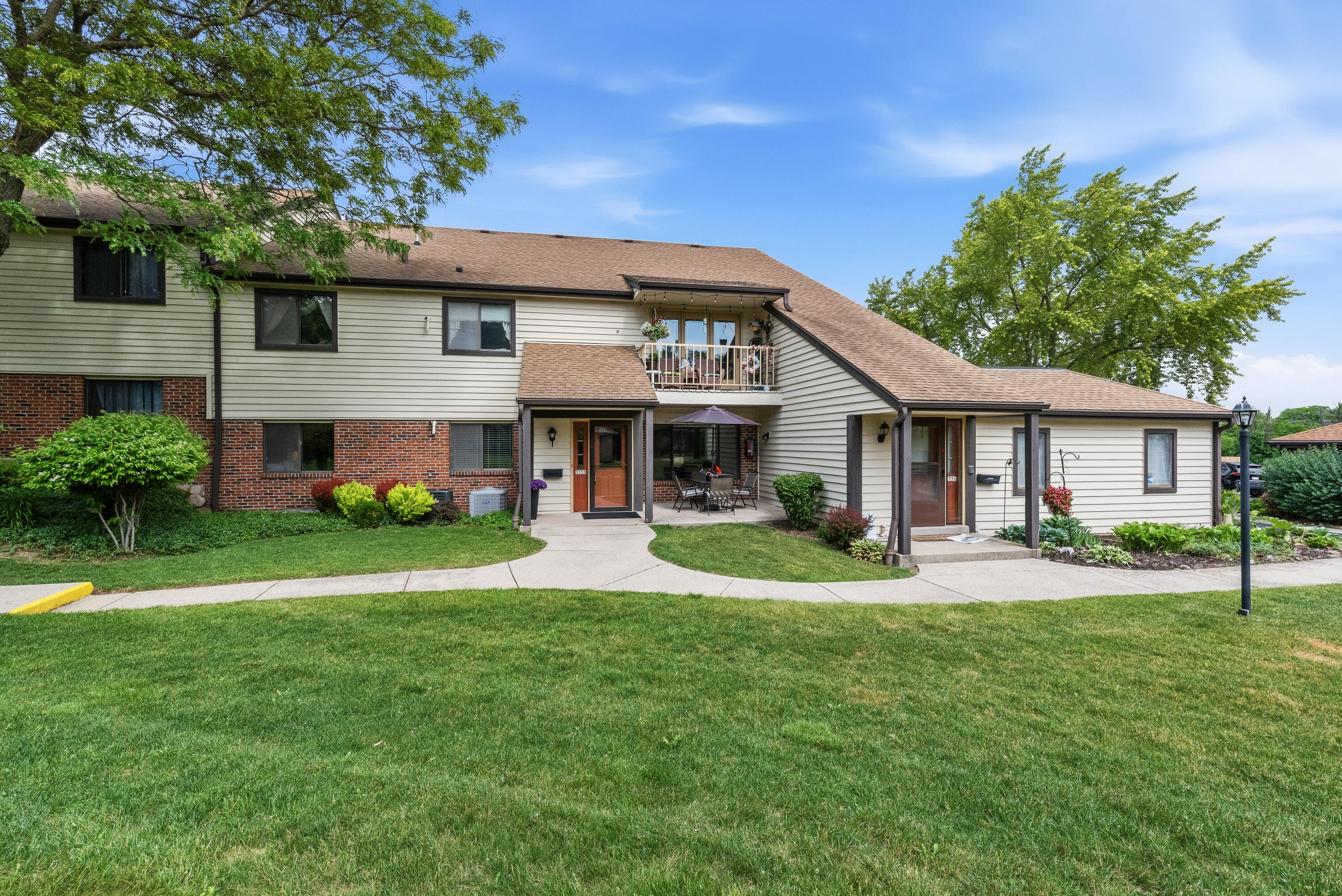 3733 West Loomis Road Greenfield, WI 53221 - Photo 25 of 30 3733 W Loomis Rd