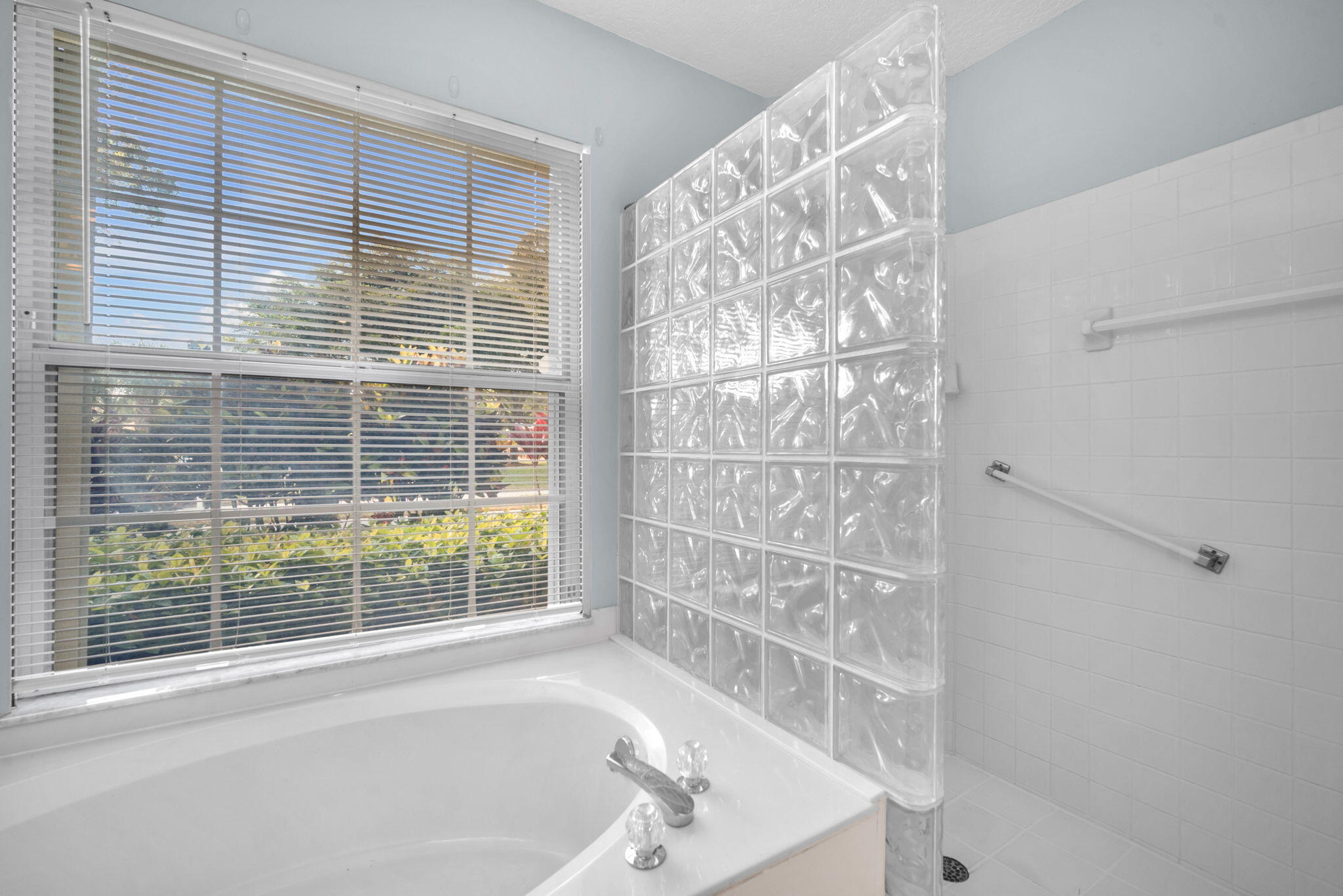 3005 Casa Rio Court Riviera Beach, FL 33418 - Photo 38 of 52 35-web-or-mls-DSC05633