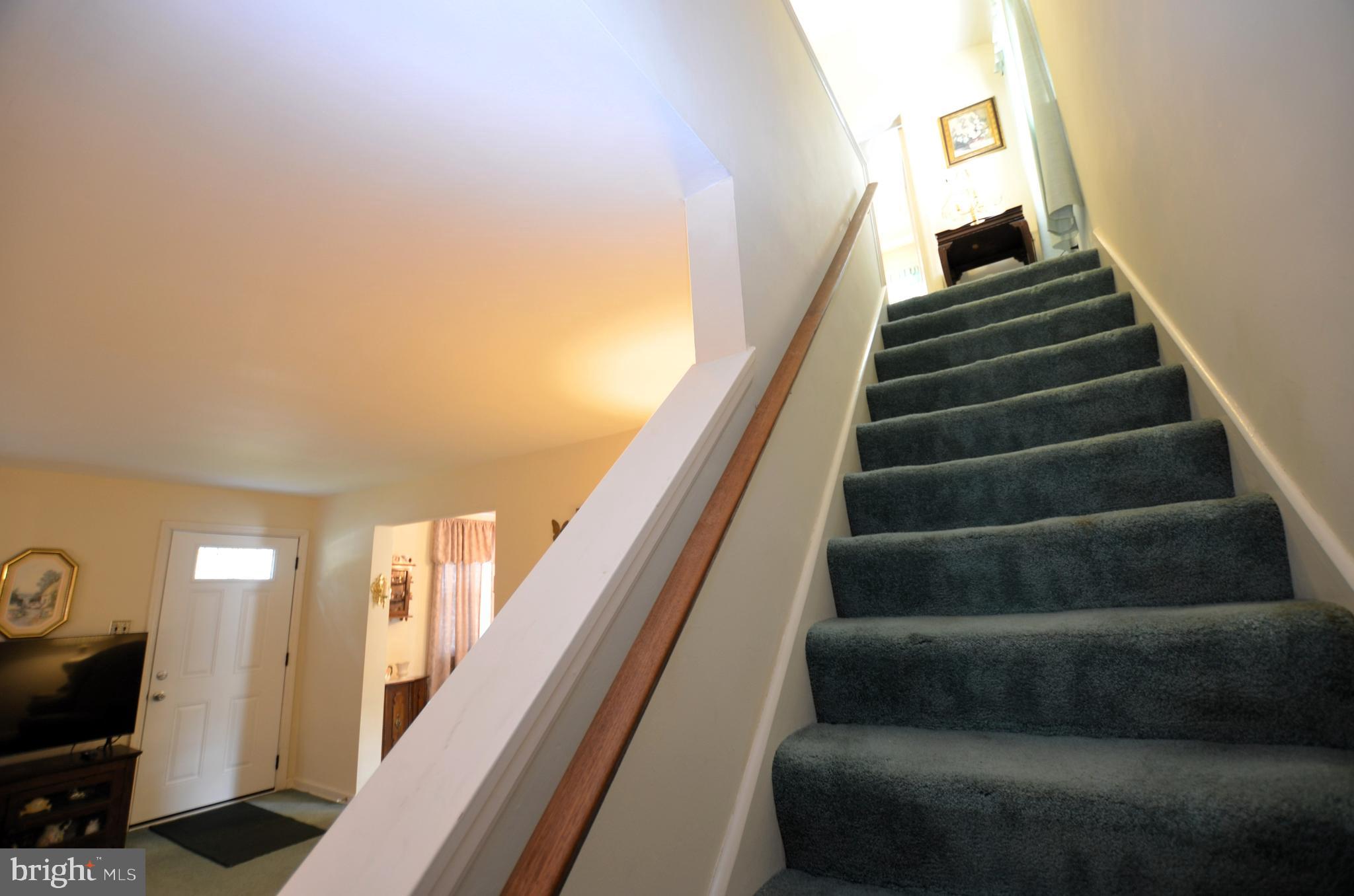 151 Riverview Drive New Castle, DE 19720 - Photo 11 of 28 Stairs