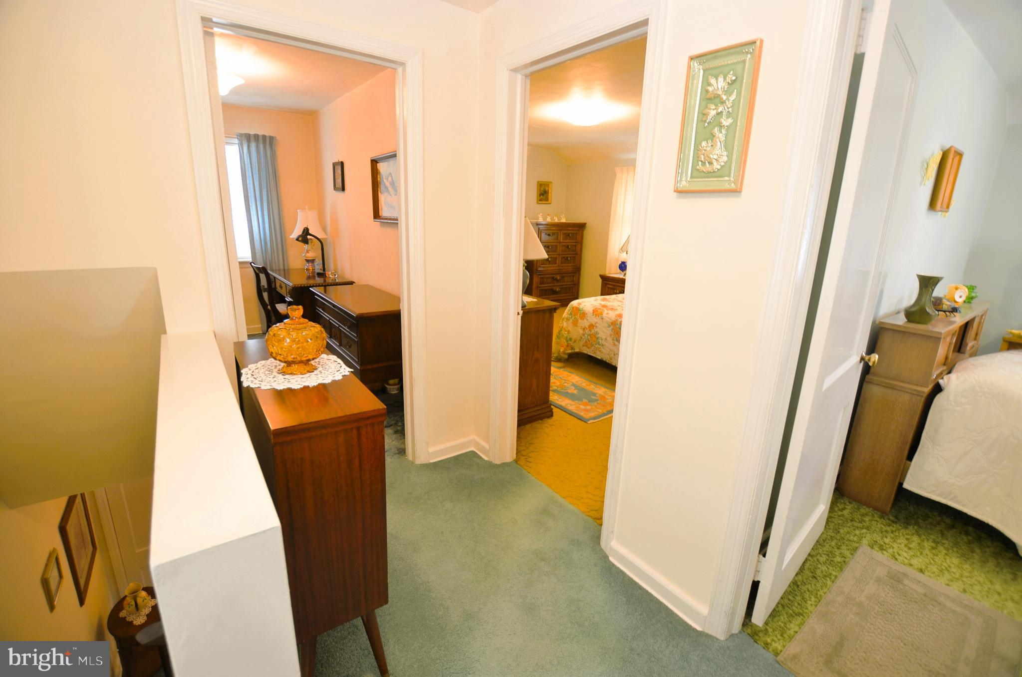 151 Riverview Drive New Castle, DE 19720 - Photo 13 of 28 Upstairs Hallway
