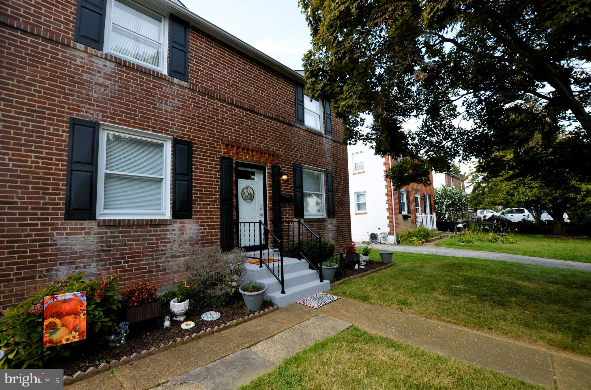 151 Riverview Drive New Castle, DE 19720 - Photo 2 of 28