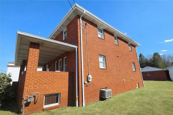 $200,000 | 404 Indiana Avenue, Avonmore, PA 15618