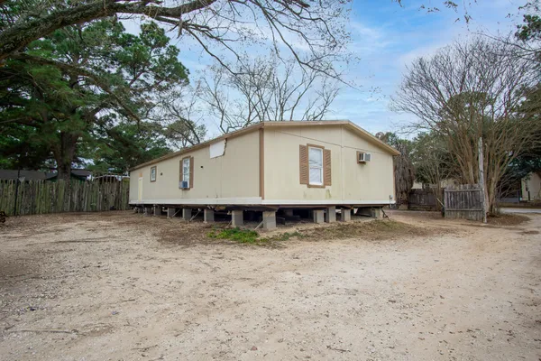 $260,000 | 133 Horseshoe Drive, Bastrop, TX 78602