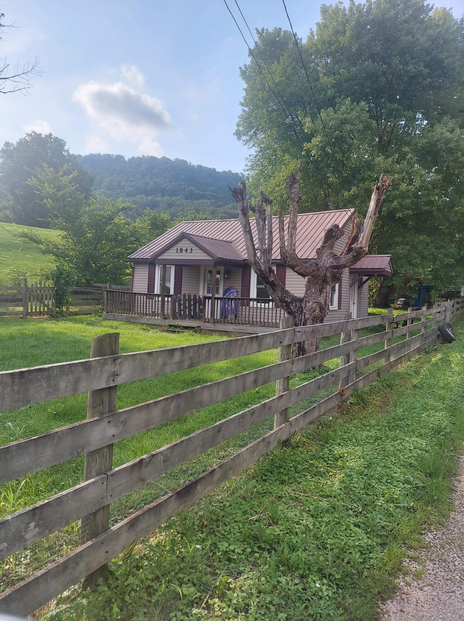 1845 Cow Creek Road Ravenna, KY 40472 - Photo 17 of 30 1D806B8A-E788-40AD-B9C2-36453EF2DC1D