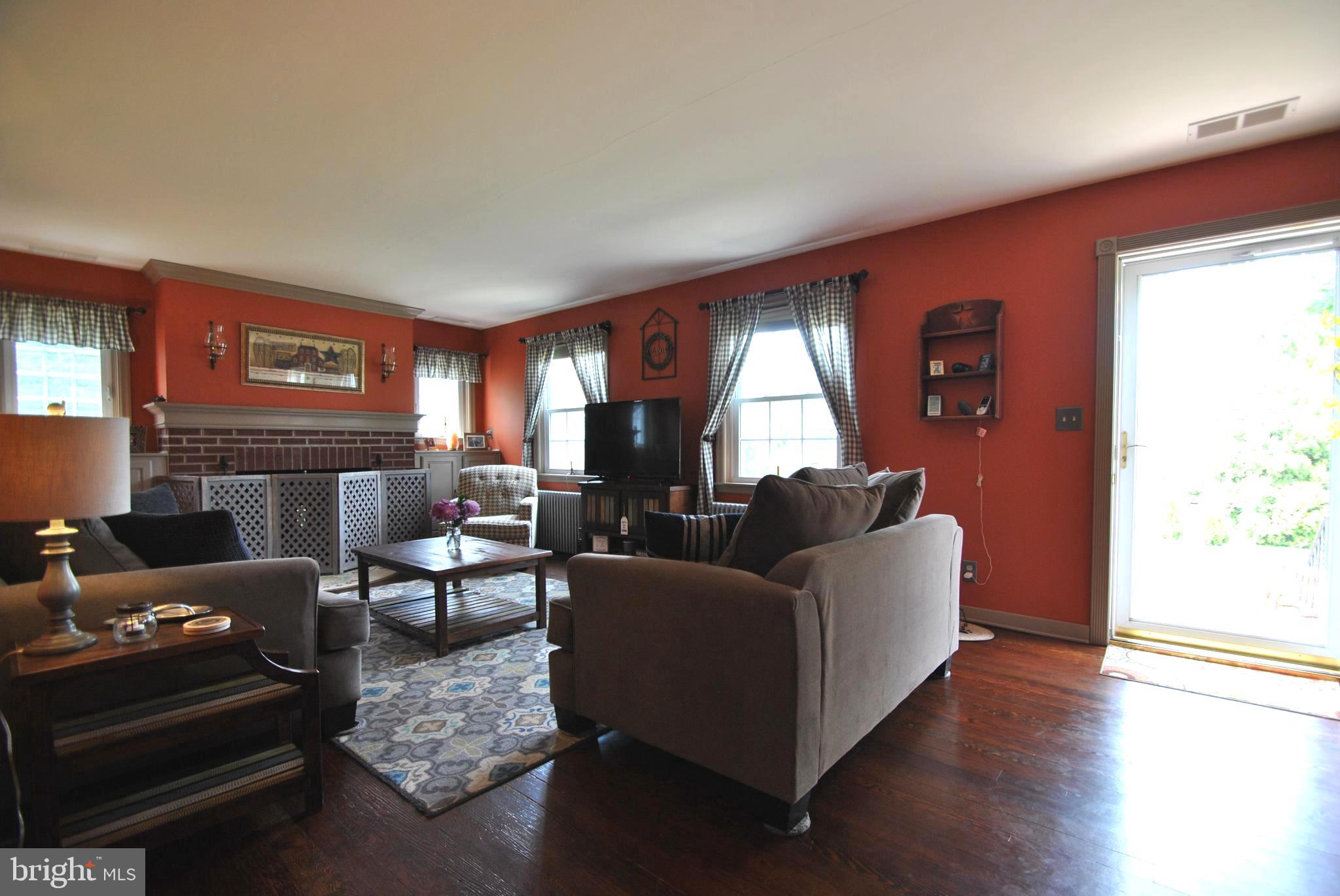 633 Portzer Road Quakertown, PA 18951 - Photo 5 of 30 Gallery Image 5