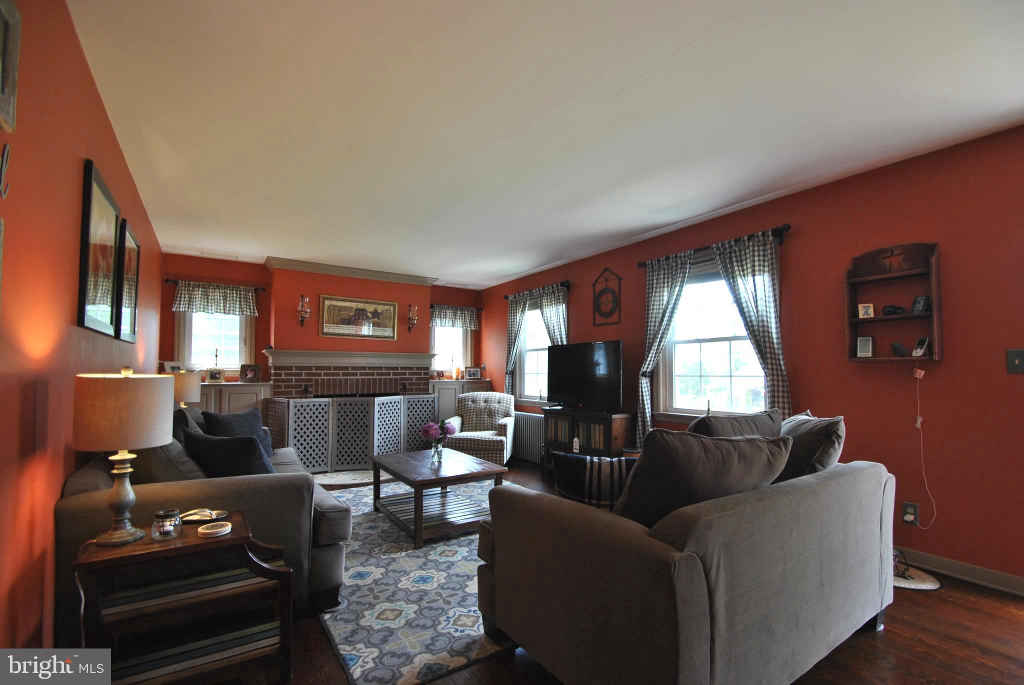 633 Portzer Road Quakertown, PA 18951 - Photo 6 of 30 Gallery Image 6