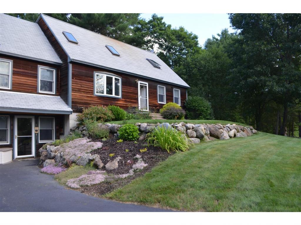 414 Davison Road Henniker, NH 03242 - Photo 3 of 36 Gallery Image 3