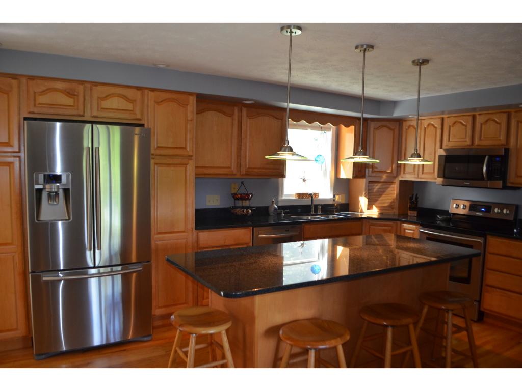 414 Davison Road Henniker, NH 03242 - Photo 4 of 36 Gallery Image 4