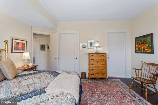 $1,375,000 | 4960 Fairmont Avenue, Unit 807, Bethesda, MD 20814