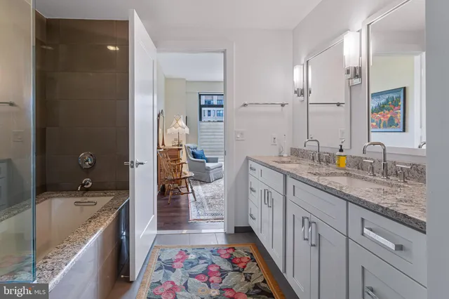 $1,375,000 | 4960 Fairmont Avenue, Unit 807, Bethesda, MD 20814