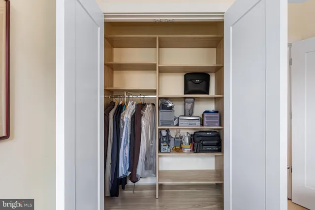 $1,375,000 | 4960 Fairmont Avenue, Unit 807, Bethesda, MD 20814