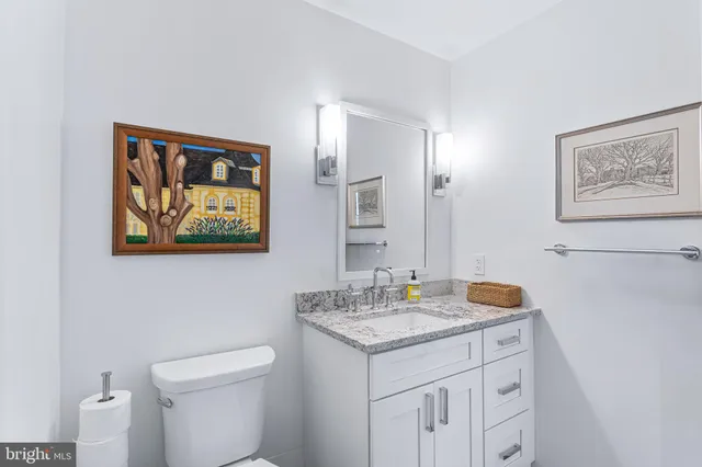 $1,375,000 | 4960 Fairmont Avenue, Unit 807, Bethesda, MD 20814